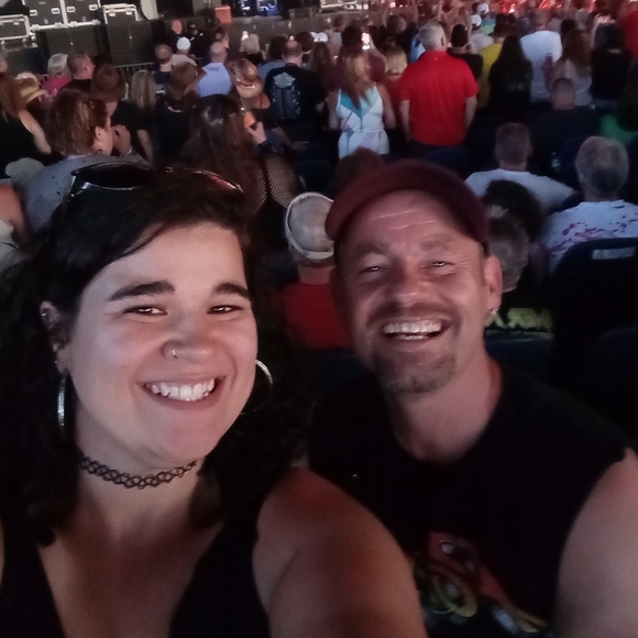 Queen Bee is Live! 👑🐝 - Picture 5 of 6